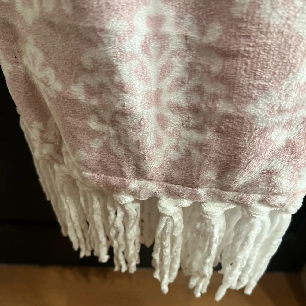Pink Oversized Snowflake Throw NWT